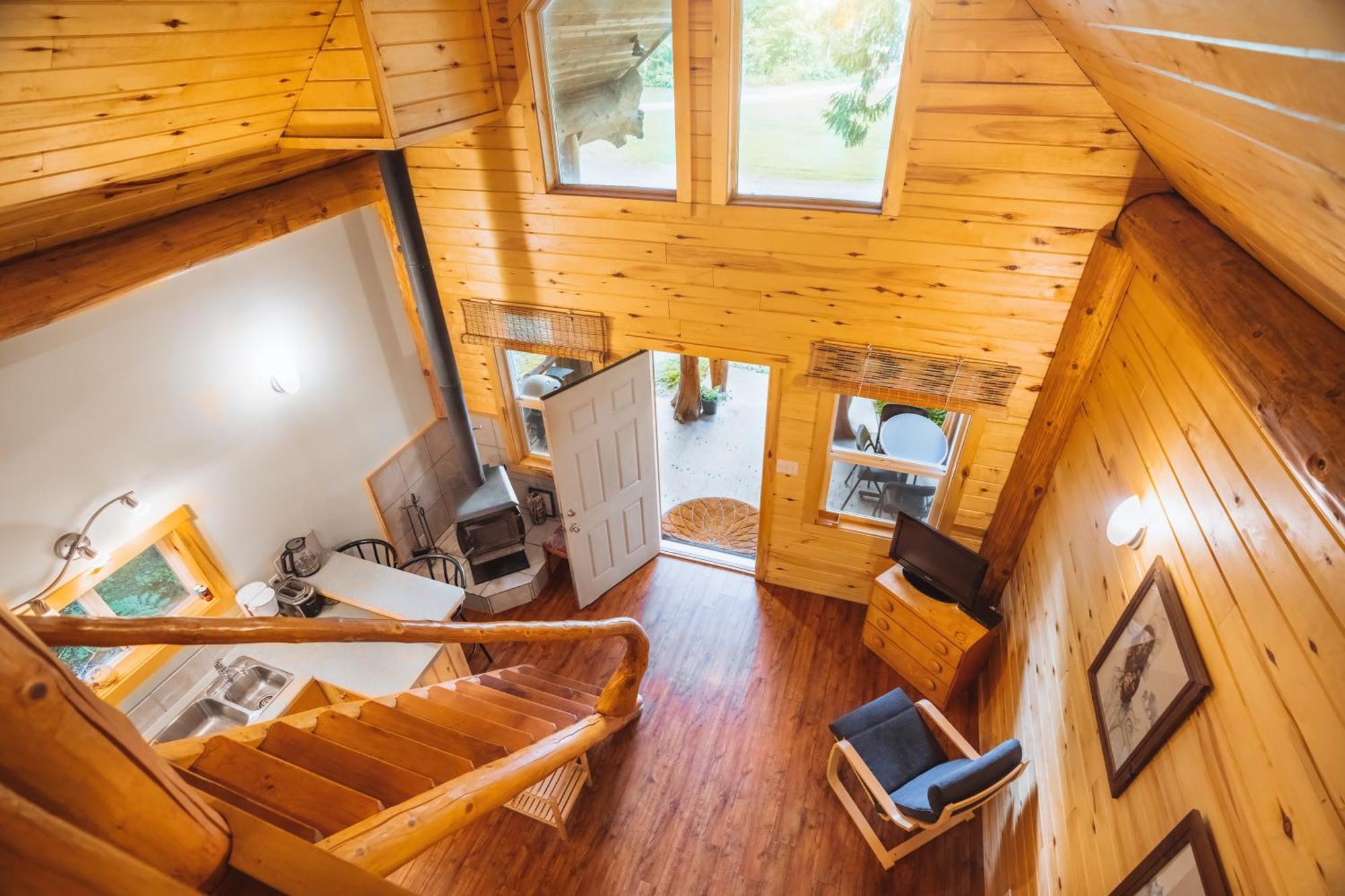 Bella Coola Grizzly Tours And Resort Hagensborg Екстериор снимка
