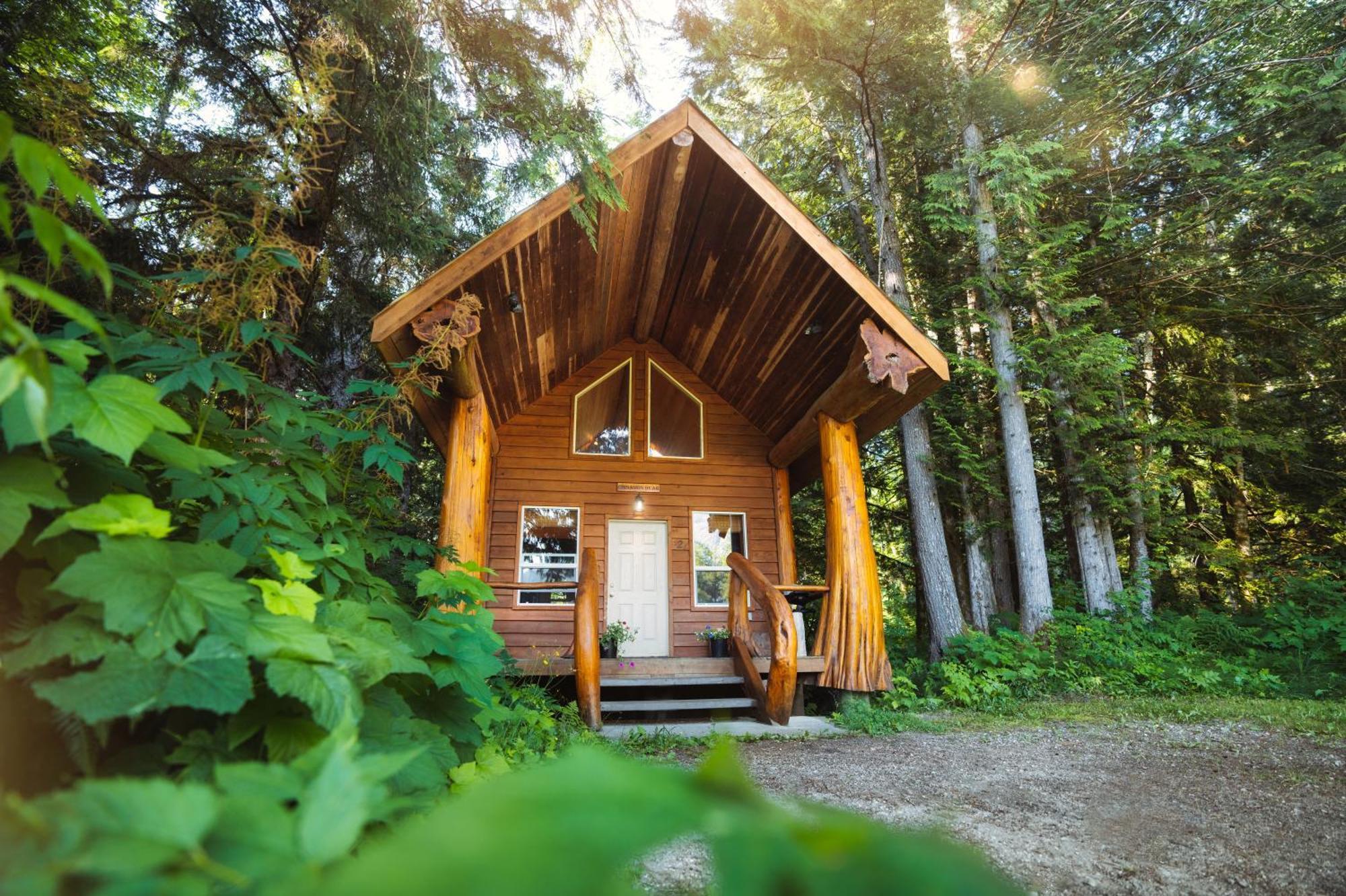 Bella Coola Grizzly Tours And Resort Hagensborg Екстериор снимка