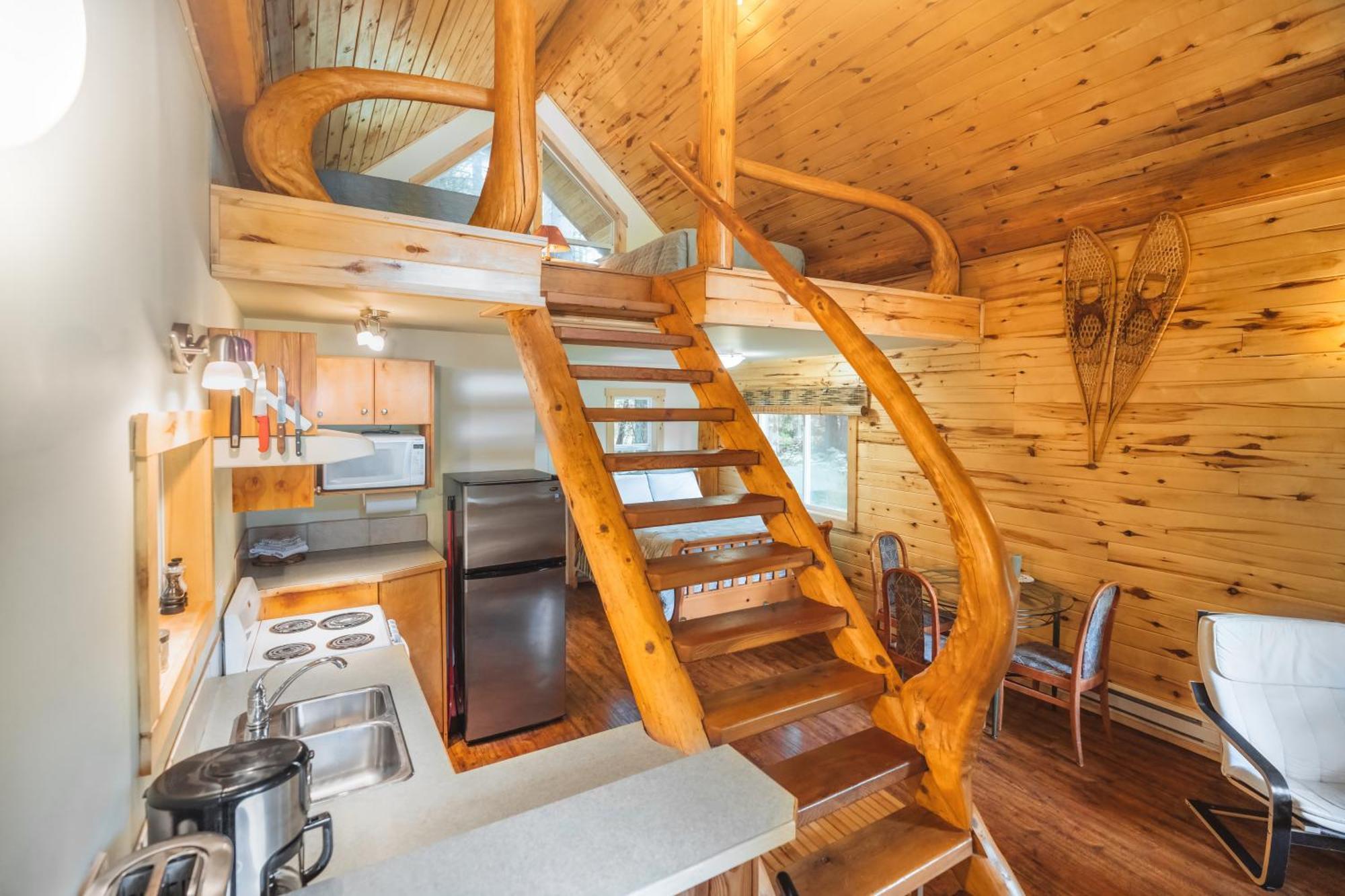 Bella Coola Grizzly Tours And Resort Hagensborg Екстериор снимка