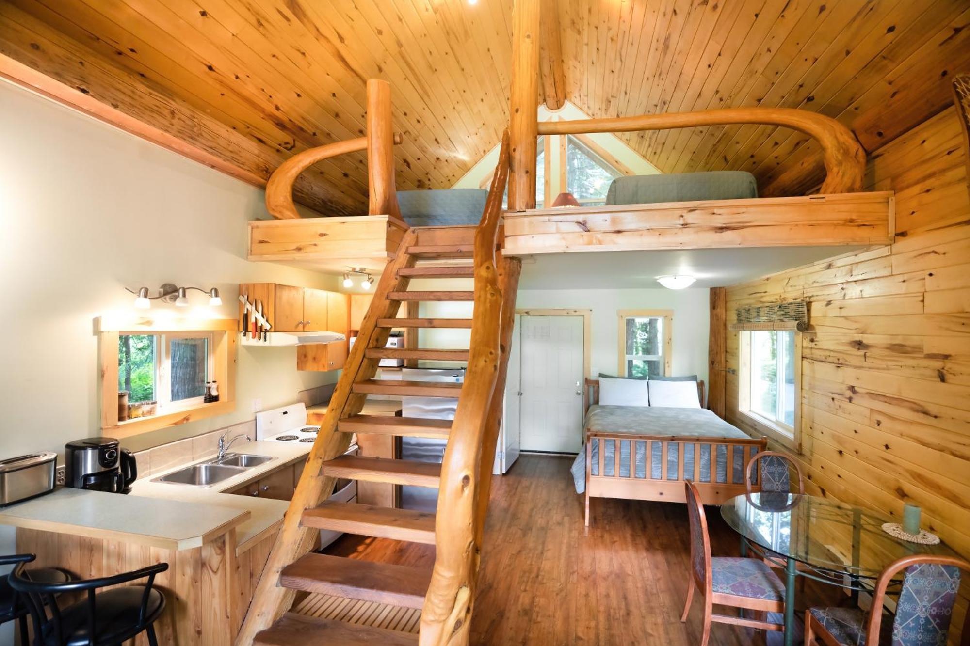 Bella Coola Grizzly Tours And Resort Hagensborg Екстериор снимка
