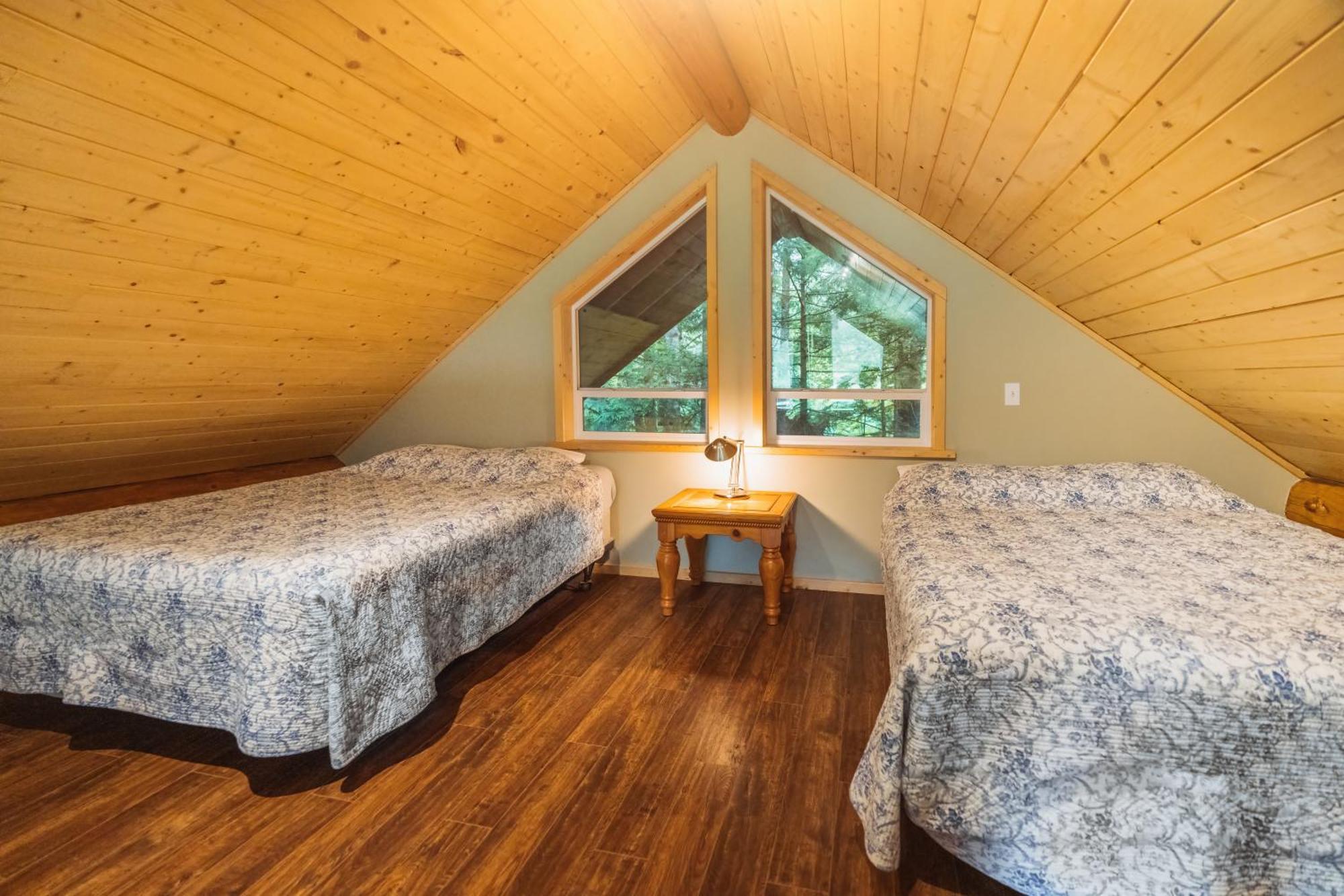 Bella Coola Grizzly Tours And Resort Hagensborg Екстериор снимка