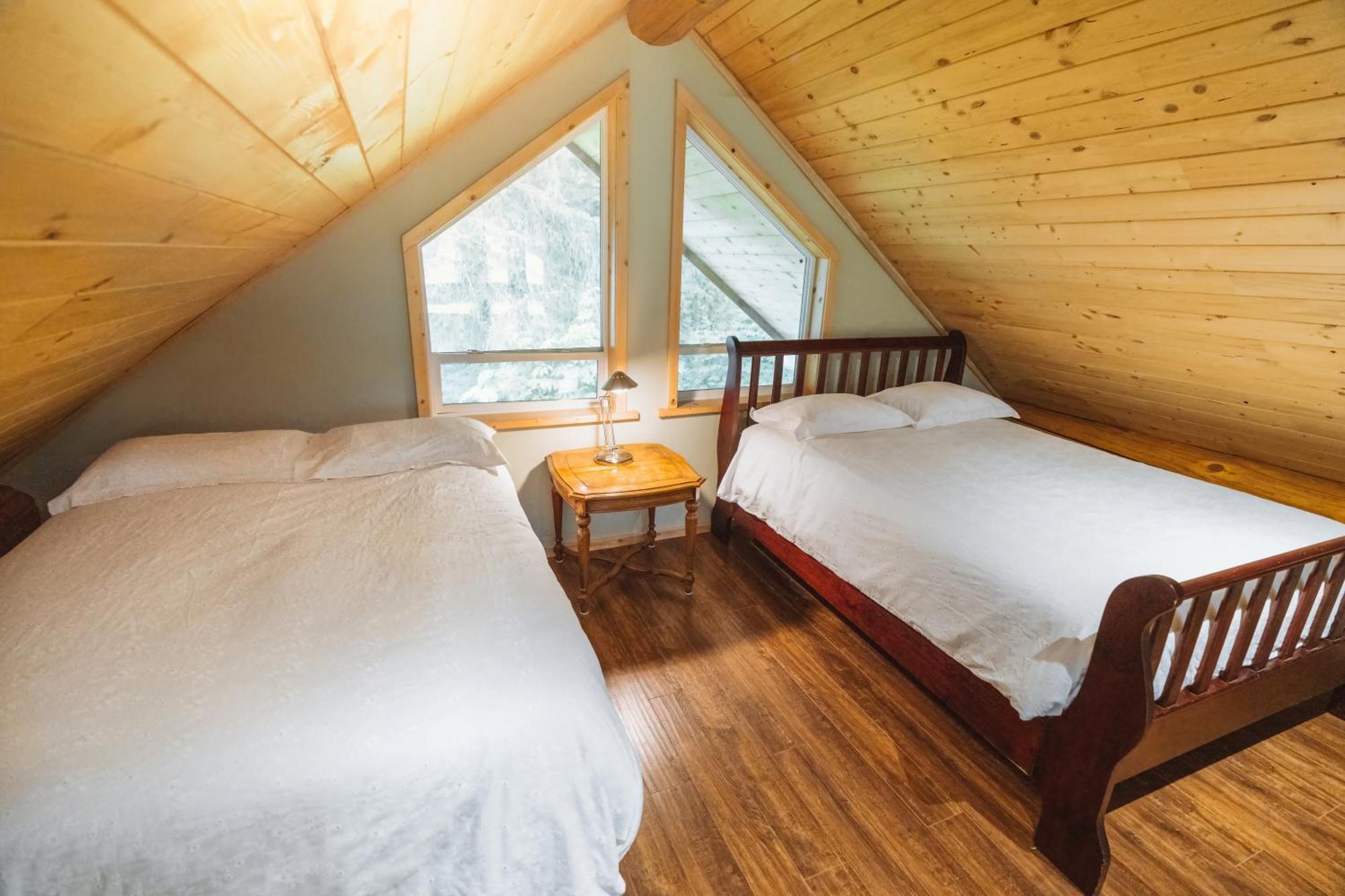 Bella Coola Grizzly Tours And Resort Hagensborg Екстериор снимка
