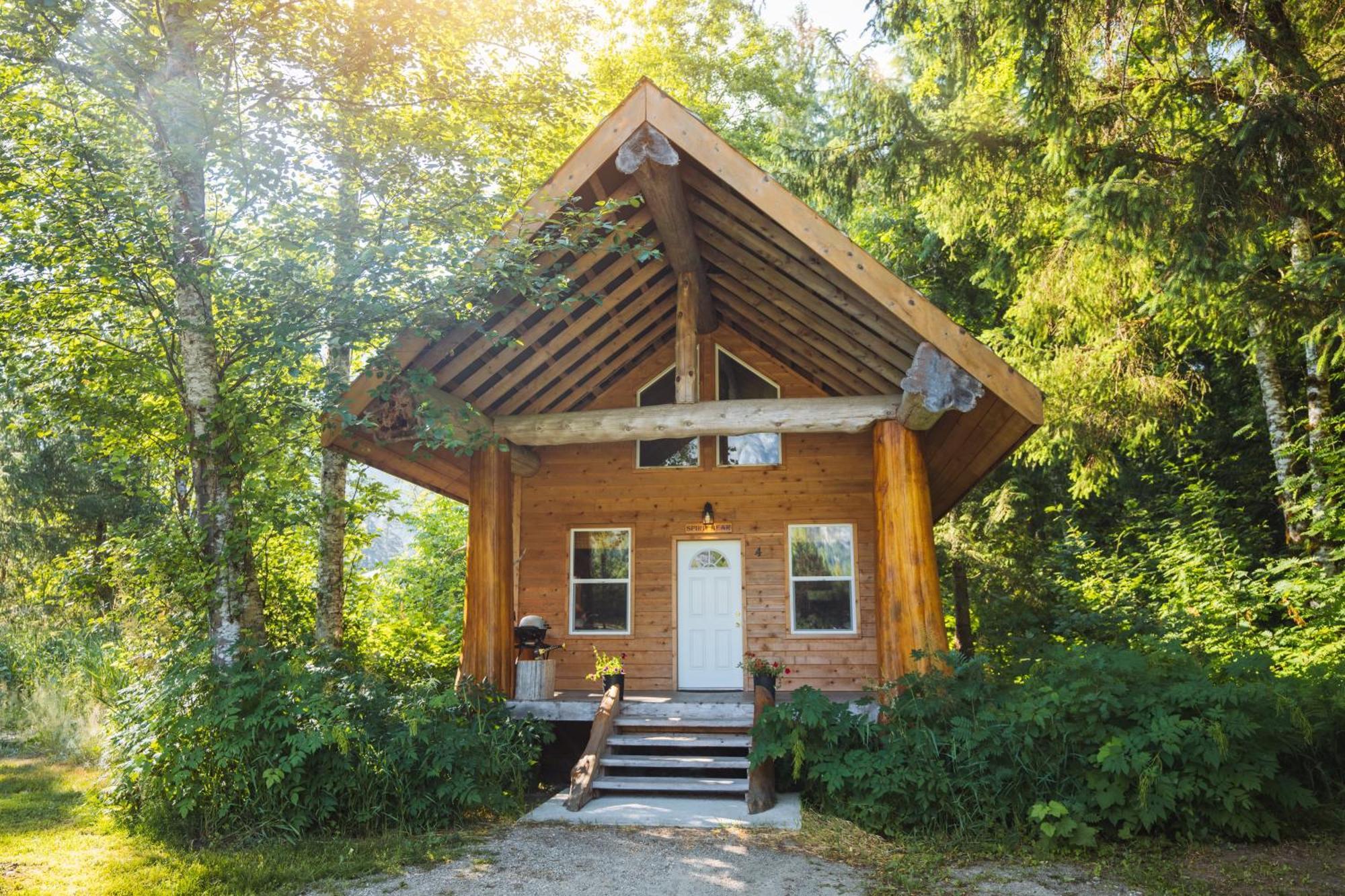 Bella Coola Grizzly Tours And Resort Hagensborg Екстериор снимка