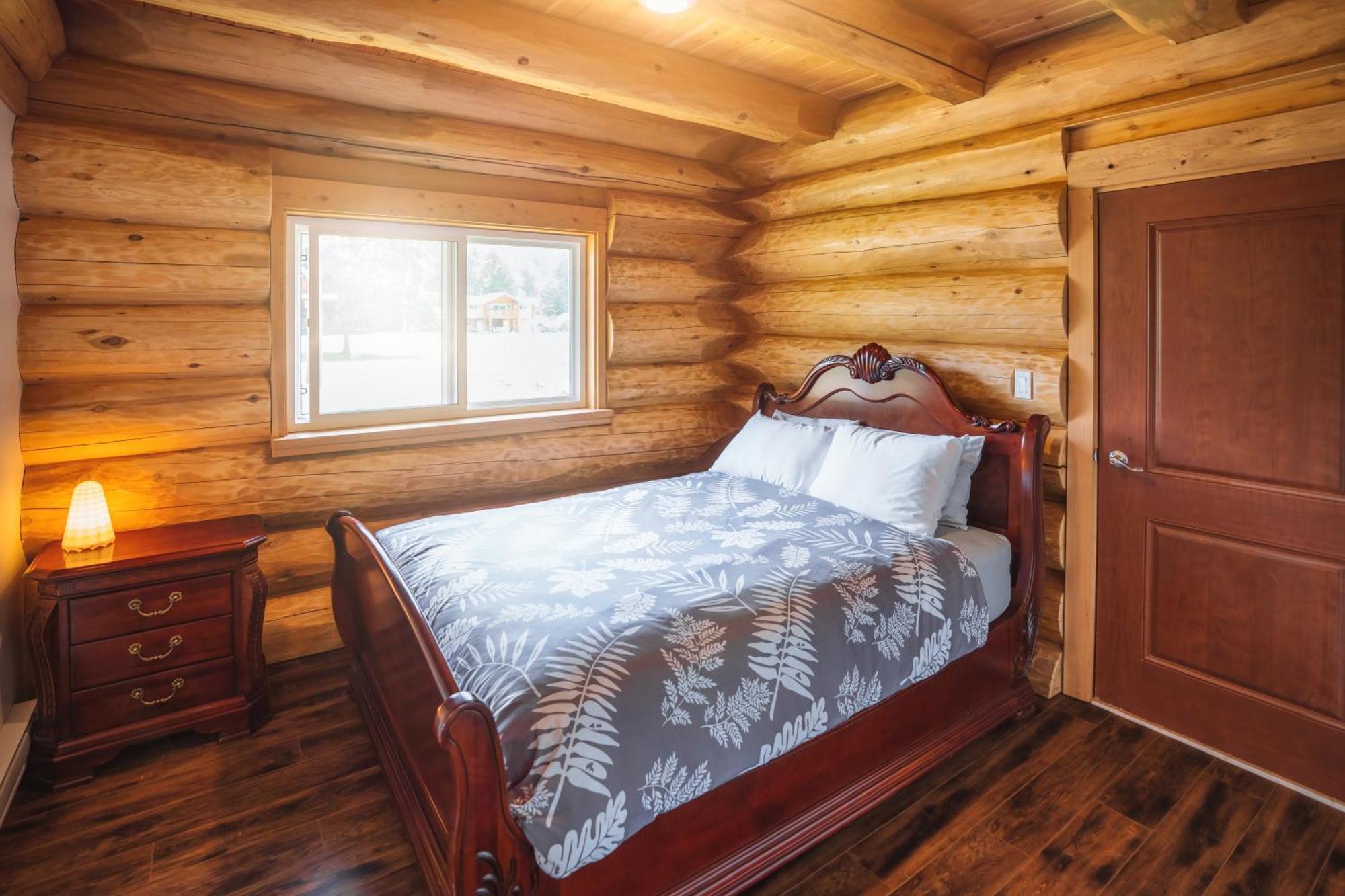 Bella Coola Grizzly Tours And Resort Hagensborg Екстериор снимка