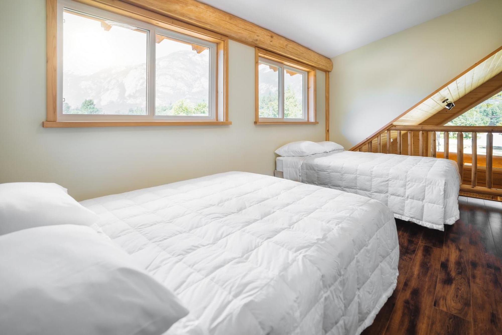 Bella Coola Grizzly Tours And Resort Hagensborg Екстериор снимка